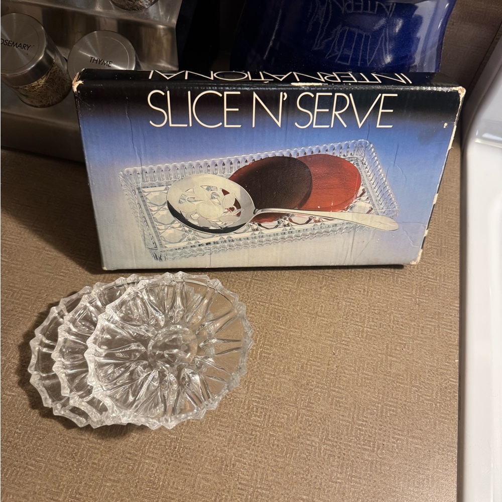 Vintage Mid 1900’s NIB International Silver Company numbered Slice N’ Serve.